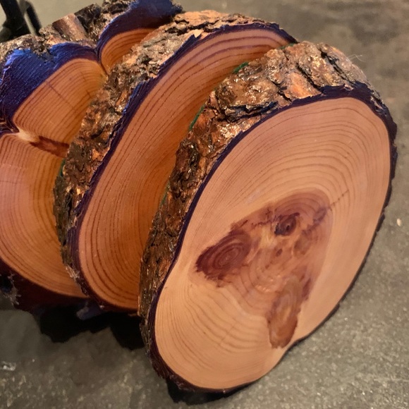 Set of 4 wooden Cypress coasters - Picture 6 of 9